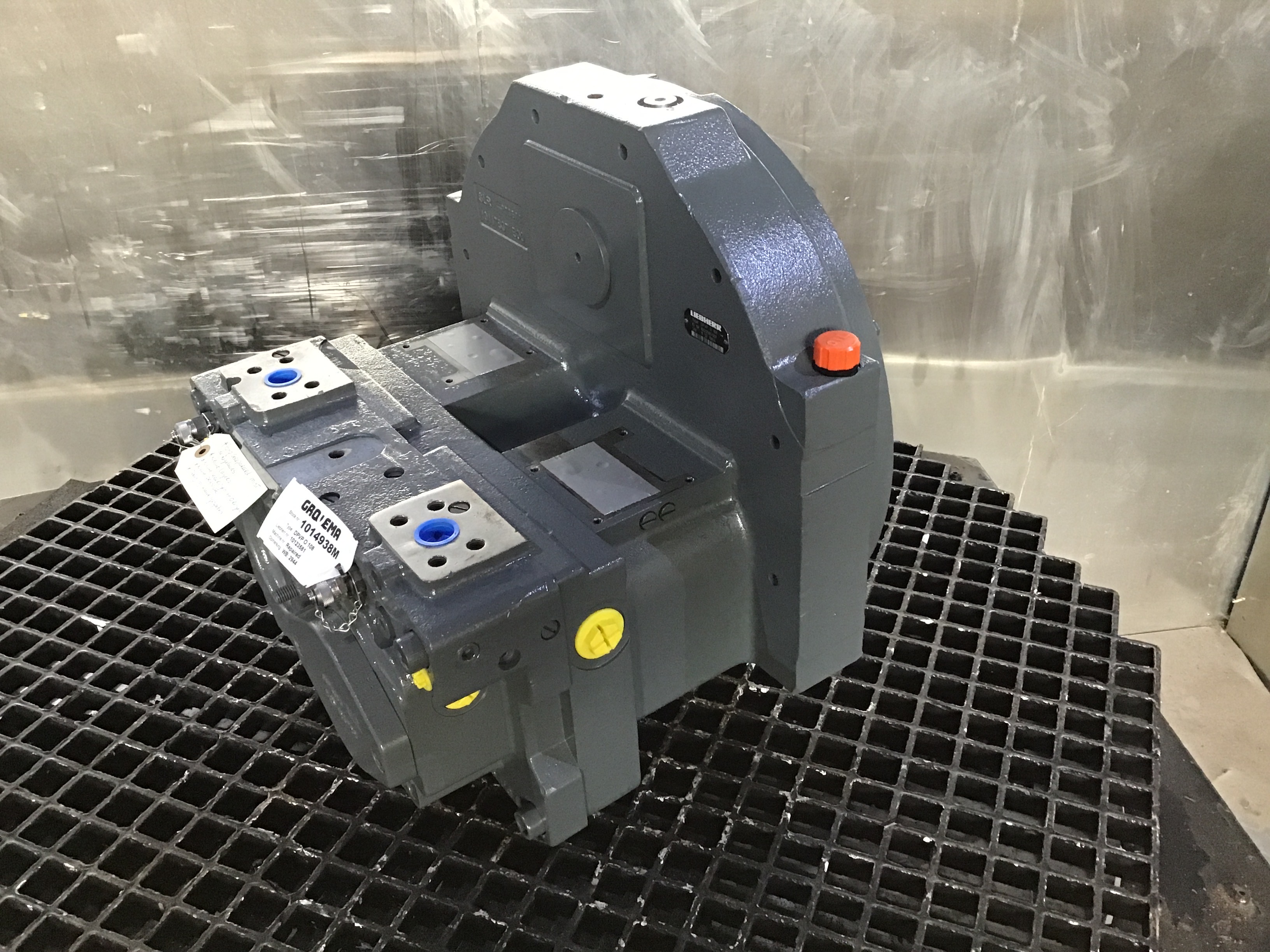 Liebherr image-picker-E41A5805-54DB-447F-8A0F-E4EB9BAFC769-7792-00000CD9E71B5CE8-JPG